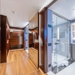 ALPHA WAVES - Primary Closet