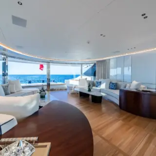 ALPHA WAVES - Main Salon