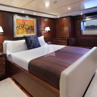FAVOURITE CHILD - Portside double cabin
