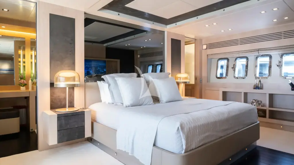 TOTAL - King Master Stateroom