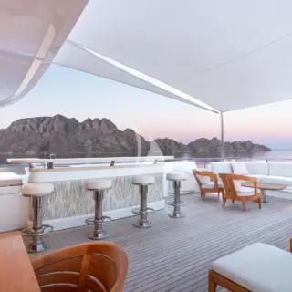 HH NOVERRA - Bridgedeck Bar 