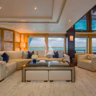 HH NOVERRA - Main Salon to Port