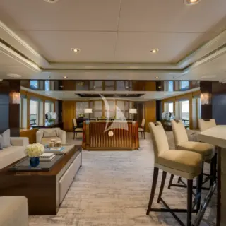 HH NOVERRA - Main Salon