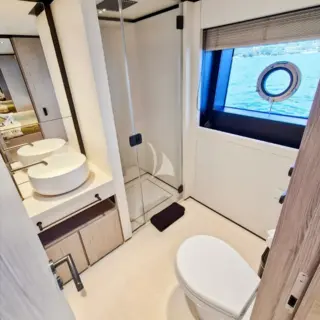 UPSTREAM - VIP BATHROOM