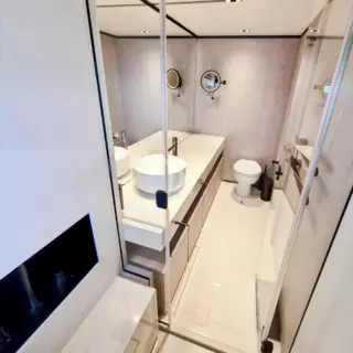 UPSTREAM - VIP BATHROOM