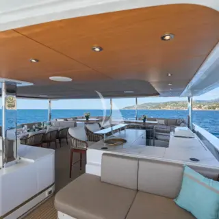 ATRAVERSIA - Flybridge