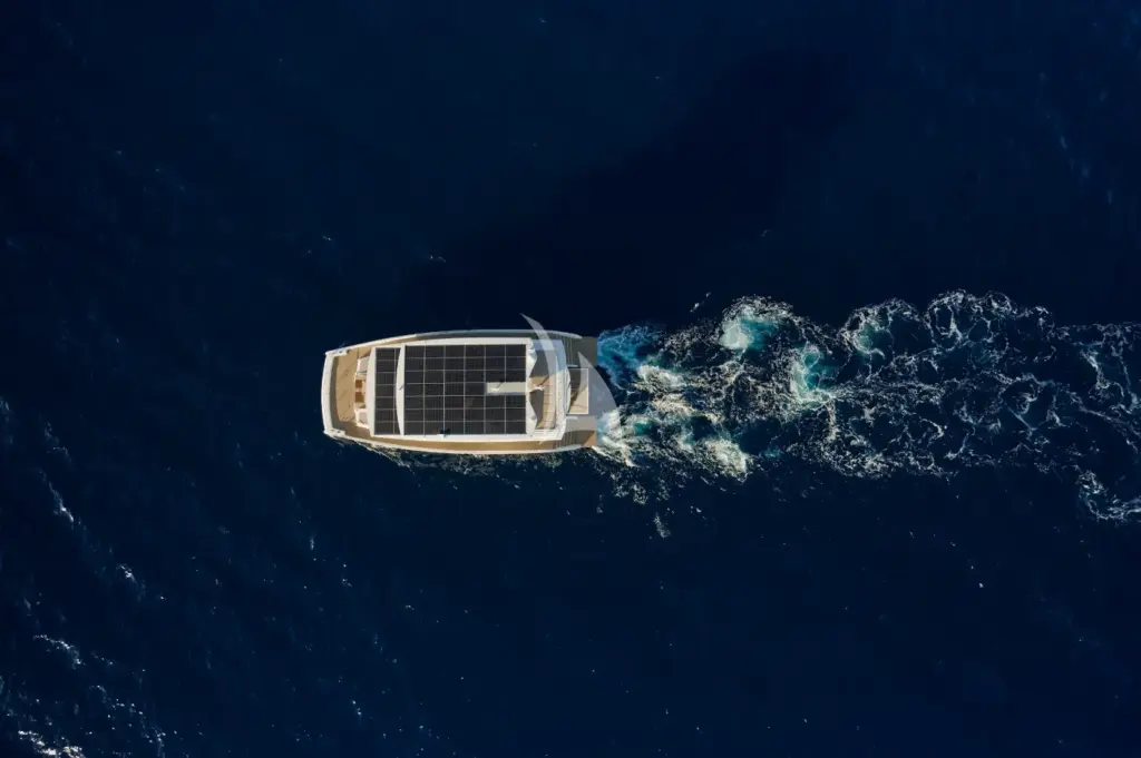 ATRAVERSIA - 54 solar panels