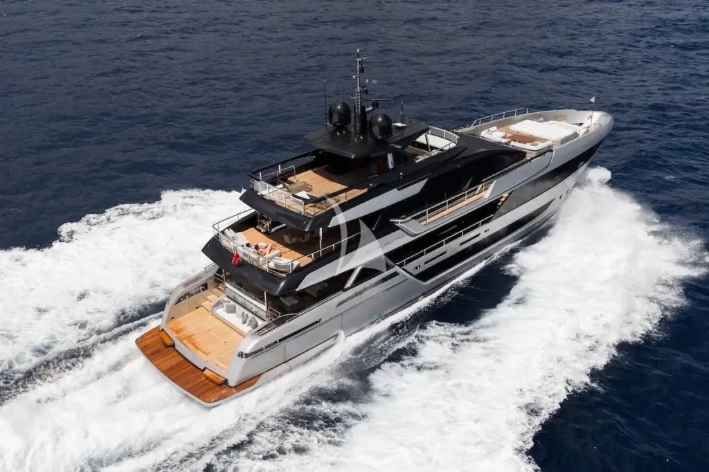 TASTY WAVES - Stern Running