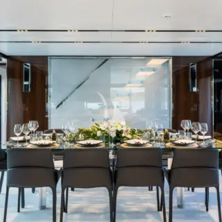 TASTY WAVES - Main Salon Dining 