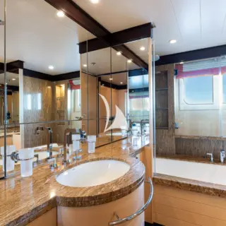 SWEET MARYI - Double Cabin Bathroom