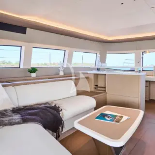 AMAREA - MAIN SALOON