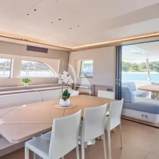 AMAREA - MAIN SALOON DINING AREA