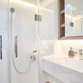 AMAREA - GUEST BATHROOM