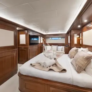 HAG - Master cabin