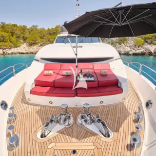 WHITE PEARL I - Bow area