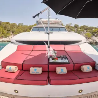 WHITE PEARL I - Bow Lounge