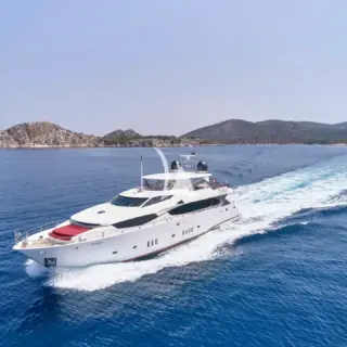 WHITE PEARL I - Cruising