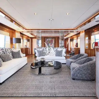 WHITE PEARL I - Main Salon