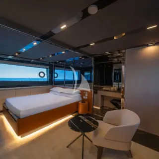 SPACE COWBOY - Owner's stateroom