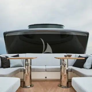 DELLAGRAZIA - Foredeck