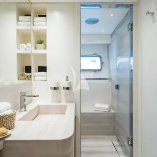 ZATARA II - VIP Stateroom - En Suite Bathroom