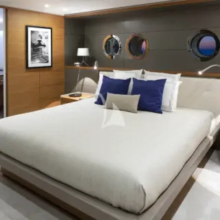 BOLD - VIP Guest Cabin