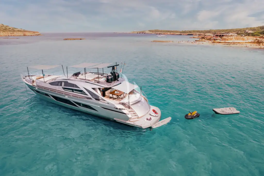 BALOO III - Profile with Toys 