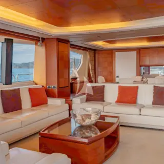 CAMY ED - Main Salon