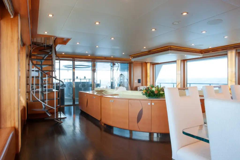 SERENITY - Main Salon