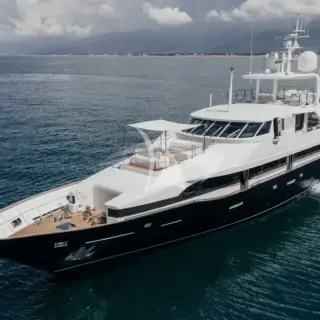 LADY IN BLUE - Image 13