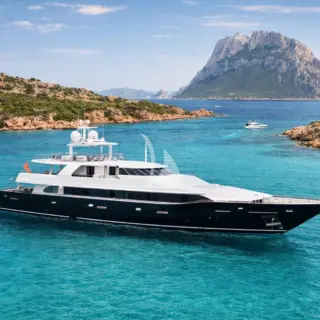 LADY IN BLUE - Image 6