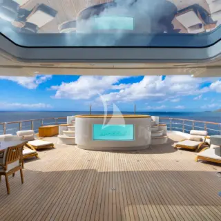 WHEELS - Sun Deck Aft Jacuzzi