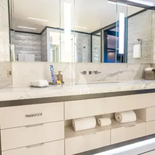 CynderElla - Master ensuite