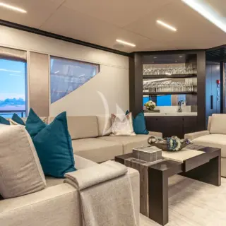 CynderElla - Main salon 