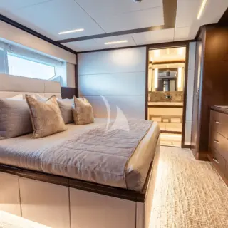 CynderElla - Guest king-size stateroom 