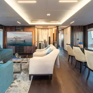 CynderElla - Sky lounge 