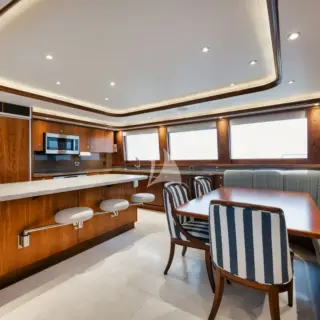 LEGACY - Country kitchen - Dining Area