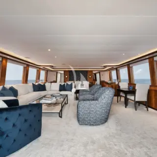 LEGACY - Main Deck - Salon