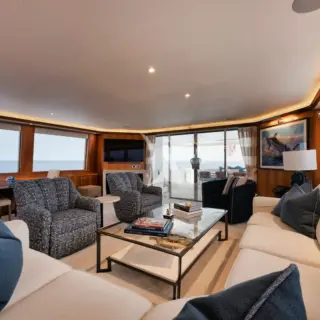 LEGACY - Main Deck - Salon