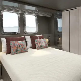 SAAM II - VIP CABIN