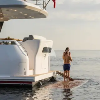 HUMILITAS II - Hydraulic swimming platform