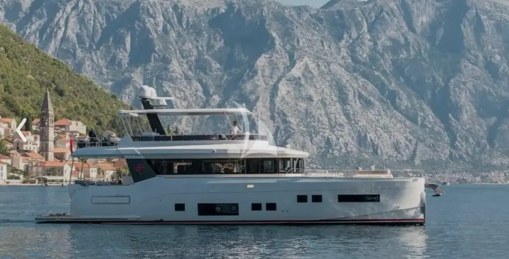 HUMILITAS II - Side View of the vessel