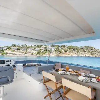 HUMILITAS II - Flybridge Al Fresco Dining 
