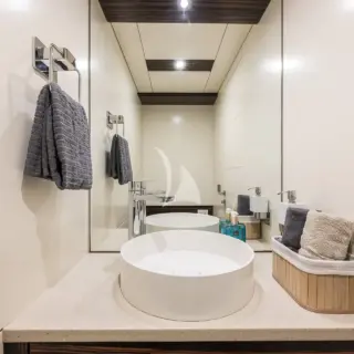 HUMILITAS II - Master Bathroom
