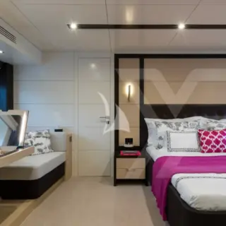 HUMILITAS II - Master bedroom