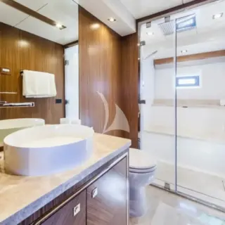 HUMILITAS II - Master bathroom