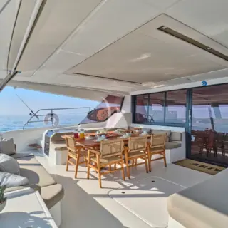 ARIVA - Aft dining area