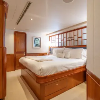 VIP Stateroom #1 - AVALINA 130' Westport 2003/2023