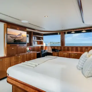 Master Stateroom - AVALINA 130' Westport 2003/2023