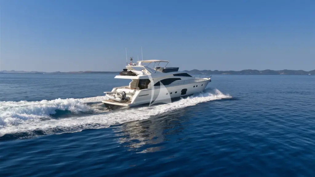 DOMINIQUE - Under way